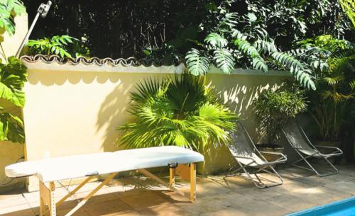 Massagem na Casa São Conrado