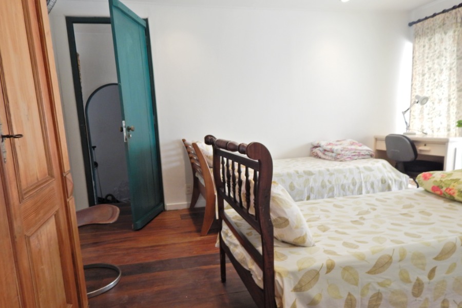 Triple Room Shared Bathroom + Air Condition                                